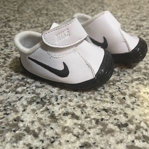 US 1C newborn shoes